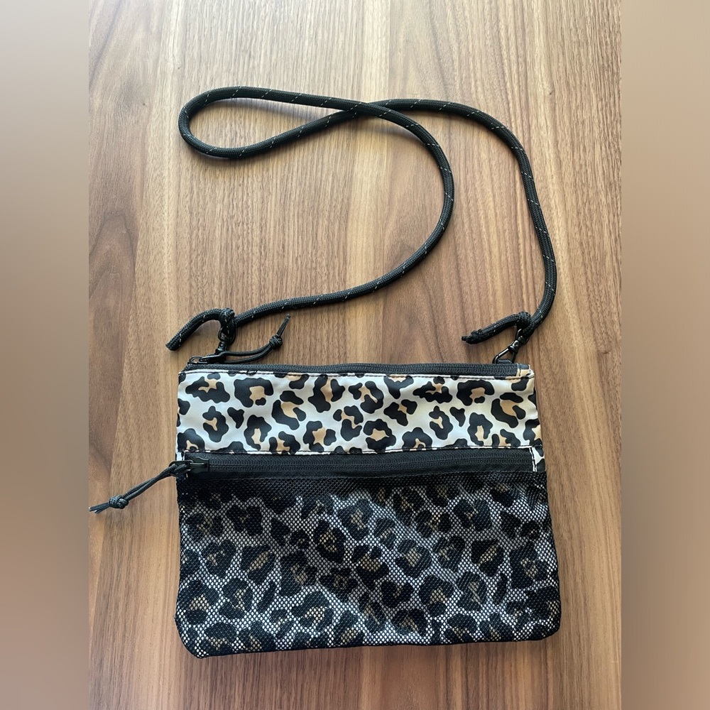 Converse musette